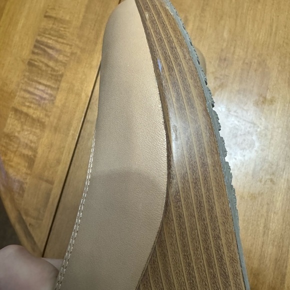 Crocs patent leather wedge heels nude - Picture 6 of 8